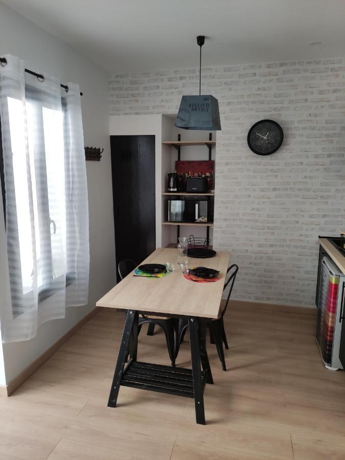 L'Atelier De L'Artiste - Moulins Coeur De Ville Eksteriør billede